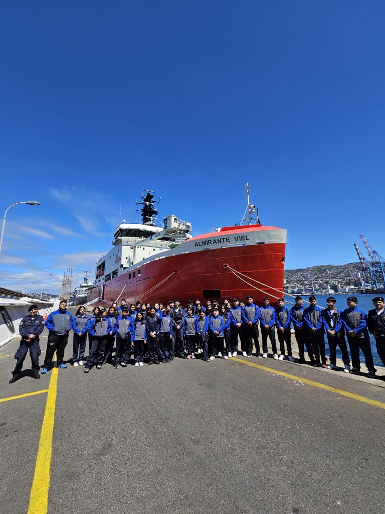 Banda PRV a bordo Rompehielos Almirante Viel